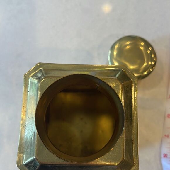 Tea brass vintage container, nice etching on all 4 sides lid fits well. - Picture 7 of 8